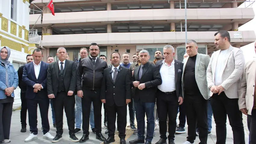 Kemeraltı esnafından otopark tepkisi: Hakaret değil çözüm istiyoruz haberinin görseli