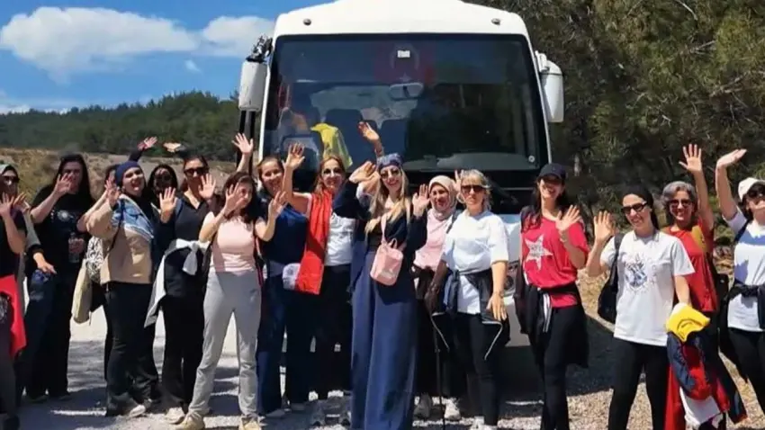Menderes Belediyesi’nden kadınlara doğa yürüyüşü