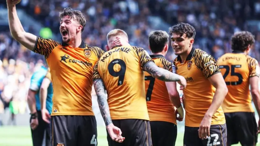 Premier Lig kapısı aralandı: Hull City Play-Off'ta! Acun Ilıcalı gözyaşlarını tutamadı! haberinin görseli