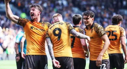 Premier Lig kapısı aralandı: Hull City Play-Off'ta! Acun Ilıcalı gözyaşlarını tutamadı!