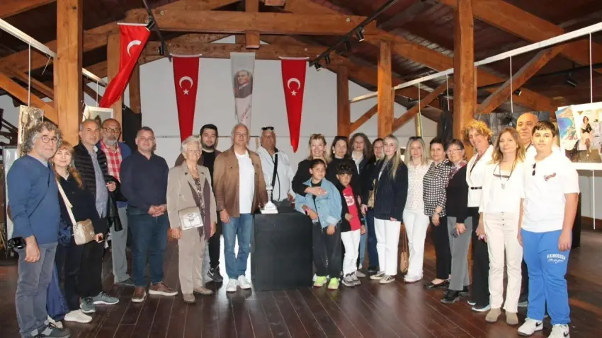 Efes Selçuk’ta kadınların hafızasına ışık tutan sergi açıldı haberinin görseli