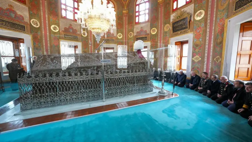 Fatih Sultan Mehmet vefat yıl dönümünde anıldı haberinin görseli