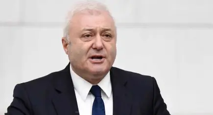 Tuncay Özkan’dan Çeşme projesi resti:Yağmaya katılmam