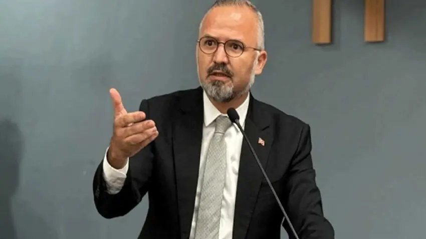AK Partili Yıldız'dan 'Muhalefeti dinleyin' çağrısı; "Tunç Bey bizi dinleseydi dışarıda olurdu" haberinin görseli