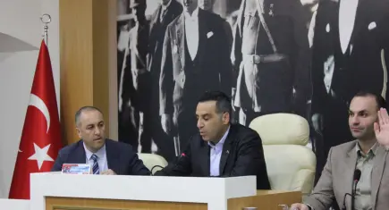 Çiğli Meclisi’nde gerilim: Çöp ve cinayet tartışması