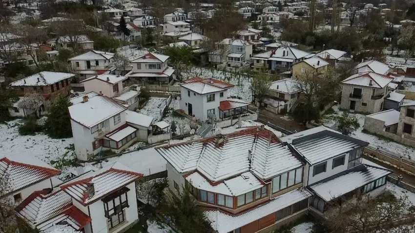 Ödemiş’te mayıs ayında kar sürprizi haberinin görseli
