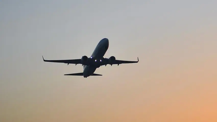 Orta Doğu’da bazı ülkelere uçuşlar yeniden başlıyor haberinin görseli