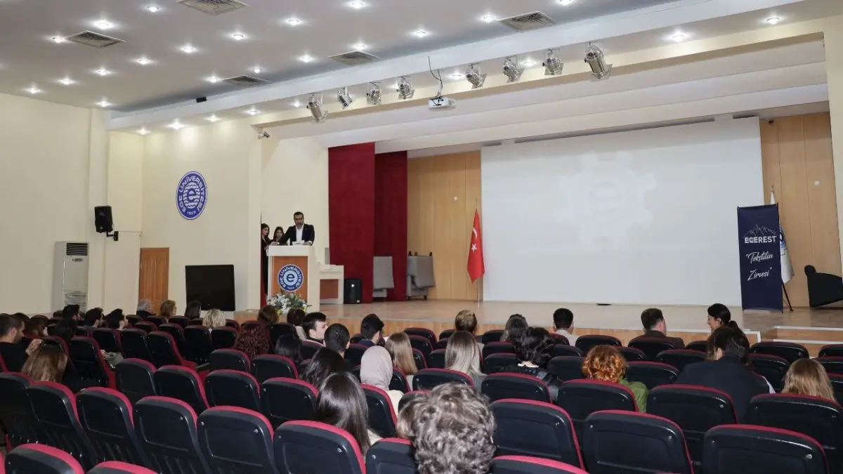 Başkan Bağcı, tekstil mühendisliğinin stratejik önemini vurguladı