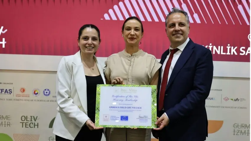 Efes Tarlası Yaşam Köyü’ne uluslararası onursal üyelik