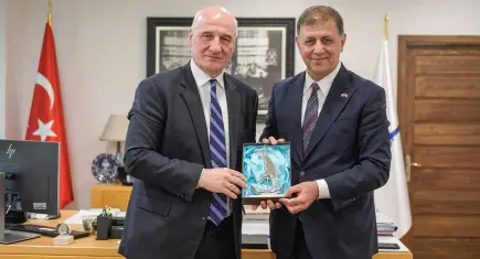 İzmir ile Atina arasında kültürel köprü güçleniyor