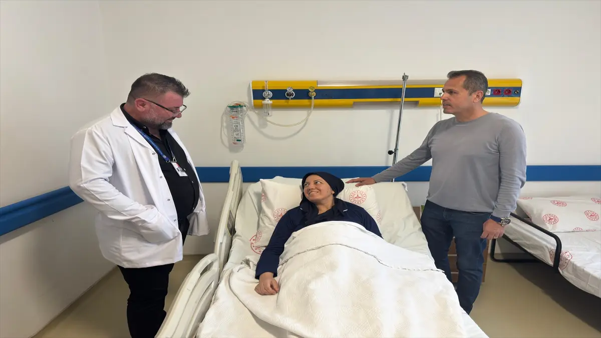 Düzenli tarama sayesinde öğrendiği iki kanserden tek ameliyatta kurtuldu görseli