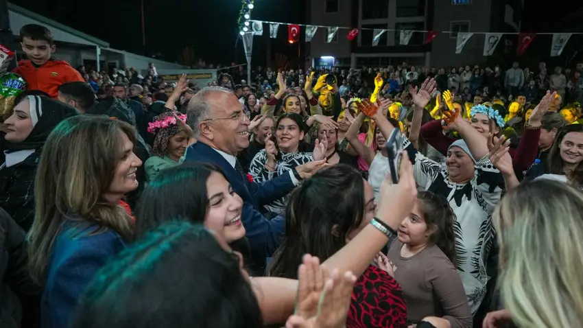 Gaziemir’de Hıdırellez coşkusu renkli görüntülerle kutlandı haberinin görseli