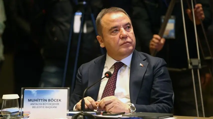Muhittin Böcek ve ailesinin mal varlığına el konuldu haberinin görseli