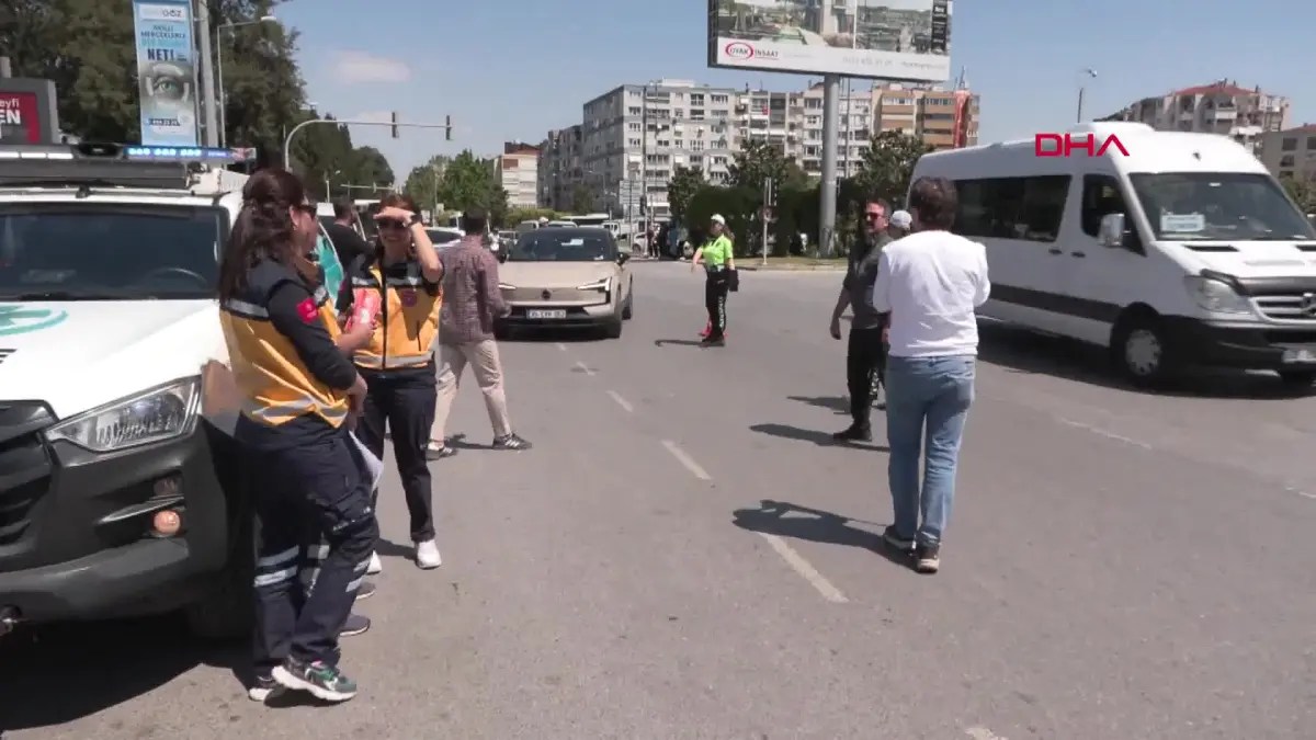 İzmir'de 'fermuar sistemi' farkındalık etkinliği görseli