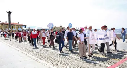 İzmir sağlık için yürüdü: Kronik hastalıklara karşı "Hareket" çağrısı