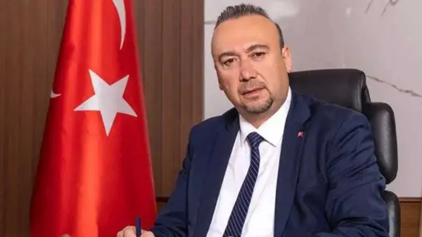 Özkan Yalım sessizliğini bozdu: Oteldeki kız 21 değil 25 yaşında, eşimle 3 yıldır alakam yok haberinin görseli