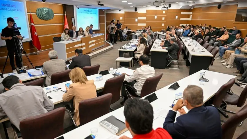 Bornova’da 4,3 milyarlık bütçe oy çokluğuyla kabul edildi