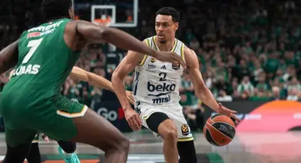 Fenerbahçe Beko, 'Final Four' biletini Litvanya'da aldı
