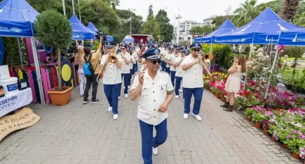 Kültürpark çiçek açtı