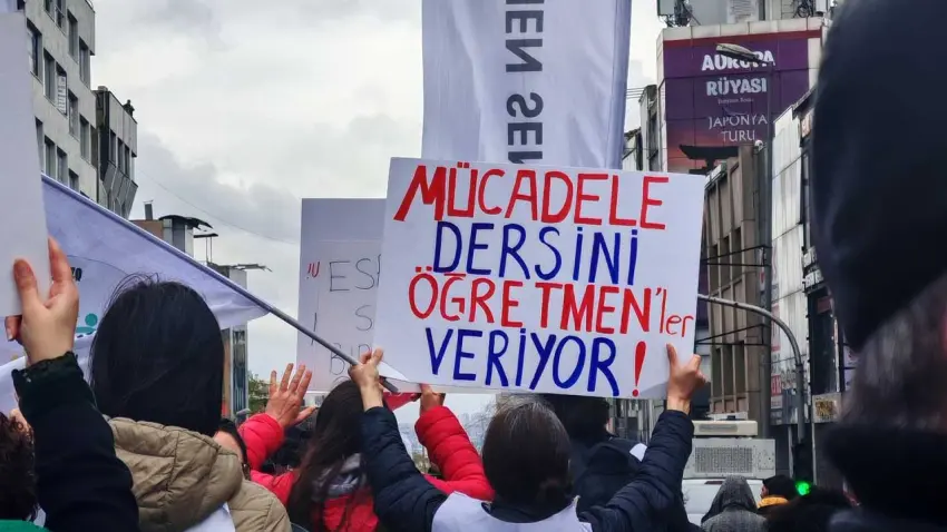 Özel Sektör Öğretmenleri Sendikası: Örgütlenmenin önündeki engellerin kaldırılmasını istiyoruz haberinin görseli
