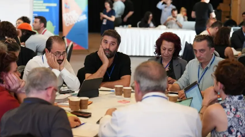 Uzmanlar İzmir’in kültür politikalarını konuştu