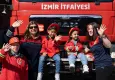 Alevlere koşan süper anneler