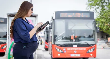 Anne adayı ESHOT şoförü, doğum sonrası direksiyona dönmek için gün sayıyor