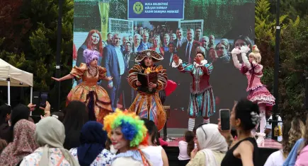 Buca Gölet'te Anneler Günü coşkusu: Başkan Duman annelerle bir araya geldi