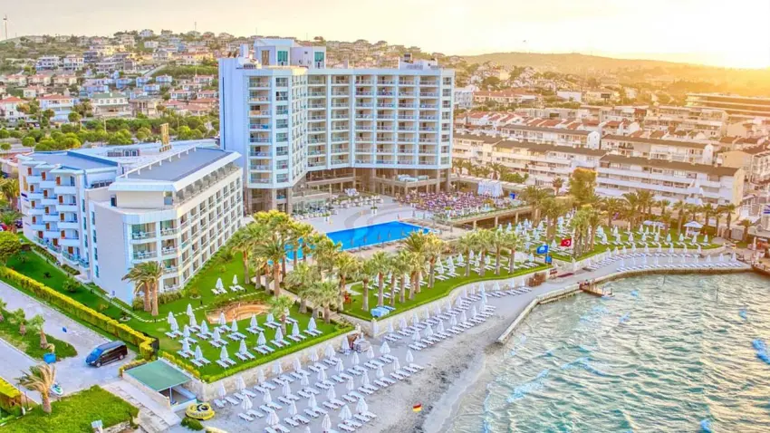 ETİK Başkanı İşler, Çeşme Turizm Zirvesi’nde konuştu: Bayram rezervasyonlarında yüzde 80’e ulaştık