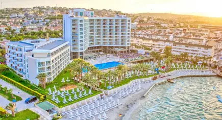 ETİK Başkanı İşler, Çeşme Turizm Zirvesi’nde konuştu: Bayram rezervasyonlarında yüzde 80’e ulaştık
