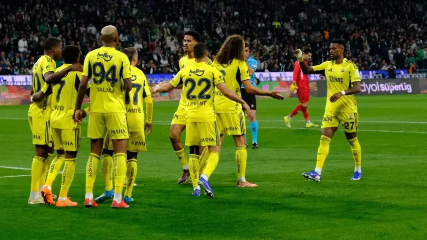Fenerbahçe’den şovlu kapanış:Rota Şampiyonlar Ligi haberinin görseli