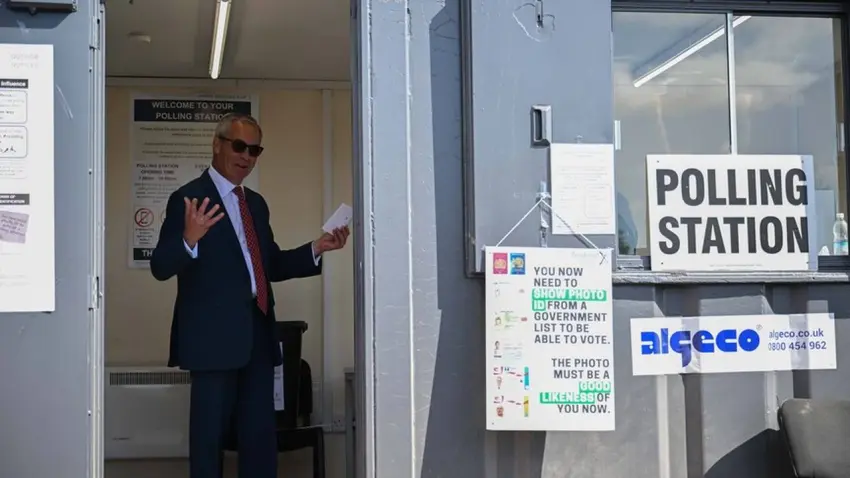İngiltere yerel seçimlerinde aşırı sağ depremi haberinin görseli