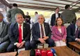 Müsavat Dervişoğlu, tarihi çarşı esnafını ziyaret etti