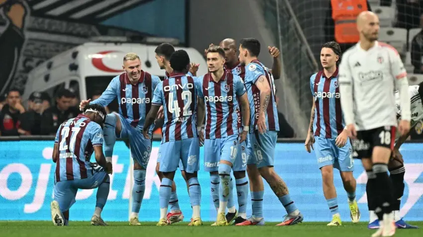 Trabzonspor Beşiktaş’ı İstanbul’da Muçi ile yıktı: Dev derbide Karadeniz fırtınası! haberinin görseli