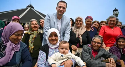Bornova’da Anneler Günü etkinliklerinde duygu dolu anlar yaşandı