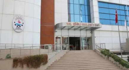 Çiğli Belediyesi 30 milyon liralık taşınmazı satışa çıkardı