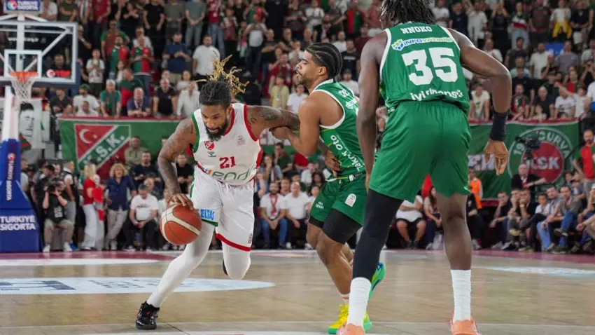 Karşıyaka son saniye basketiyle Süper Lig’de kaldı!  haberinin görseli