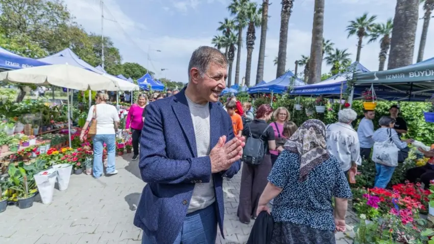 Kültürpark çiçek açtı haberinin görseli