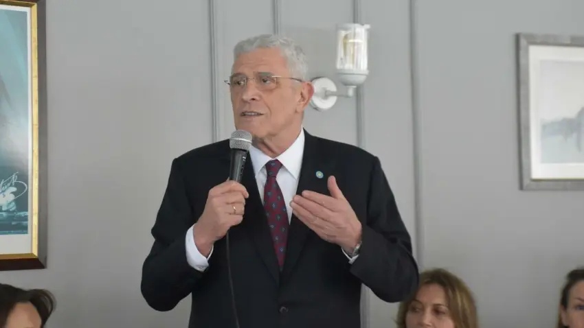 M&uuml;savat Dervişoğlu