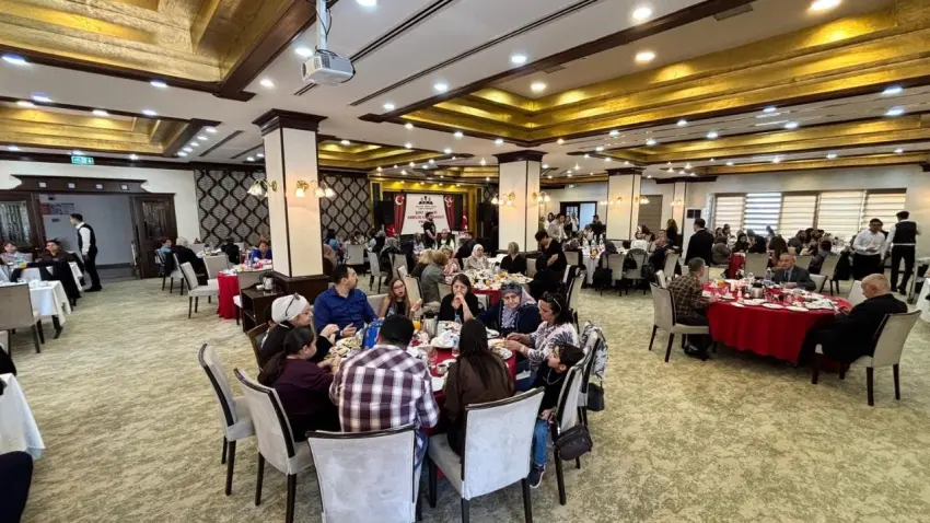 MHP İzmir İl Başkanlığı’ndan şehit annelerine Anneler Günü programı