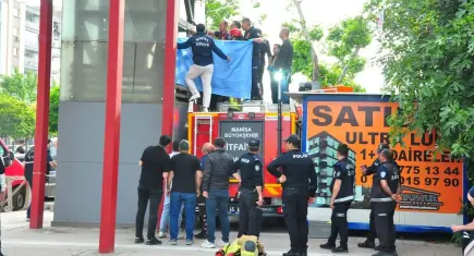 Üst geçit asansöründe feci kaza: 24 yaşındaki genç hayatını kaybetti