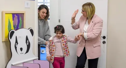 Yurdoğlu Engelli Çalışmaları Merkezi anne ve kızın hayatını değiştirdi