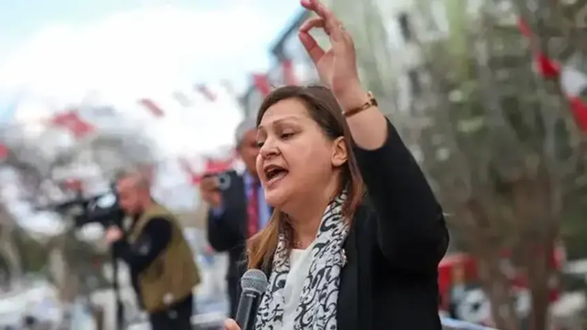Burcu Köksal AK Parti'ye geçiyor: İçim çok rahat haberinin görseli