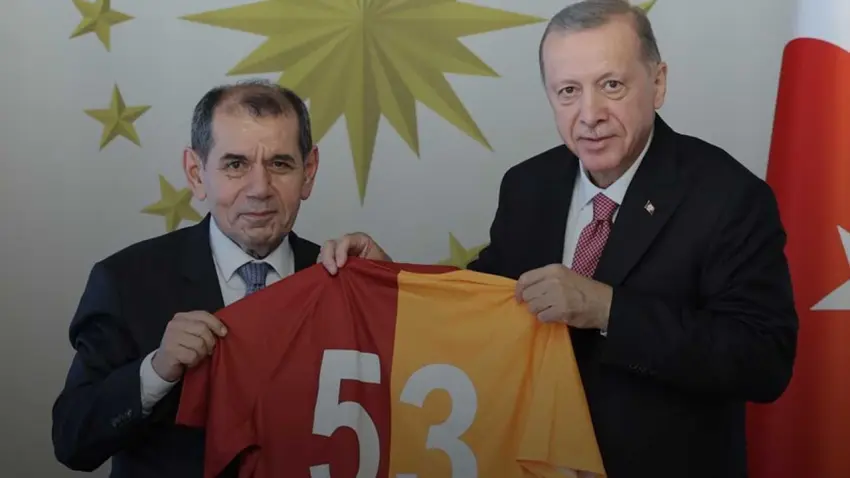 Cumhurbaşkanı Erdoğan'dan Okan Buruk'a tebrik telefonu haberinin görseli