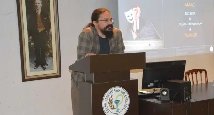 Ege’de Eczacı Gözüyle Tarih semineri: Arkeoloji çöplerden gerçeği okur