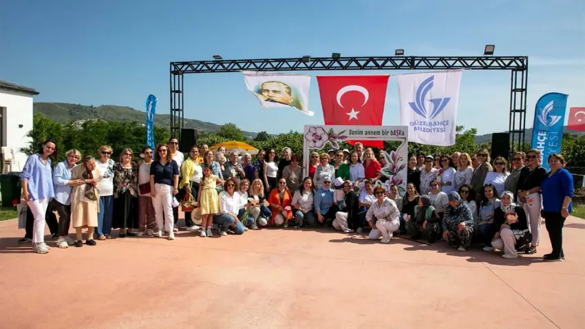 Güzelbahçe’de Anneler Günü buluşması haberinin görseli