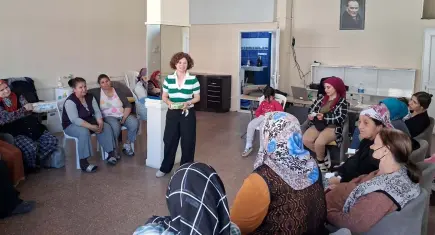 İzmir’de kadın sağlığı seminerleri 30 ilçeye yayılıyor