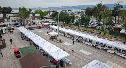 Karşıyaka’da ‘Kadın Emeği Pazarı’ kuruldu