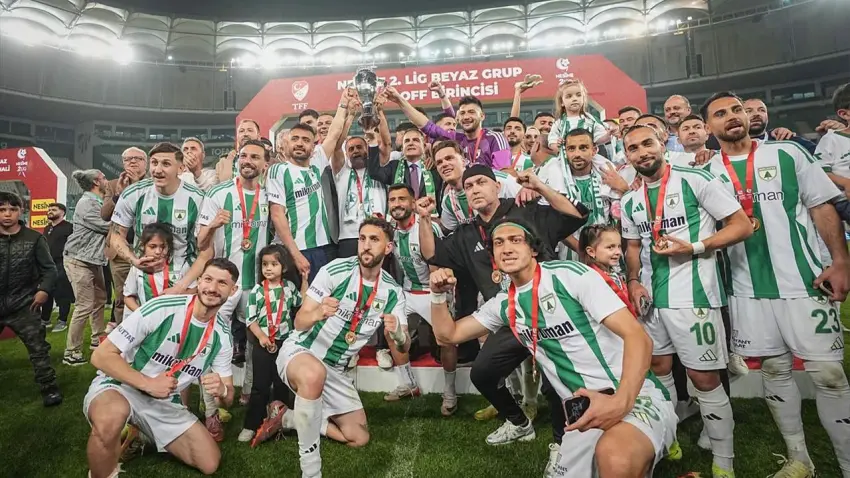 Muğlaspor, 1. Lig’e yükseldi haberinin görseli