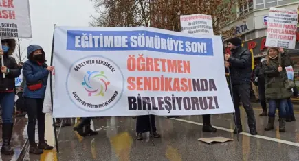 Özel Sektör Öğretmenleri Sendikası’ndan eğitim politikalarına eleştiri